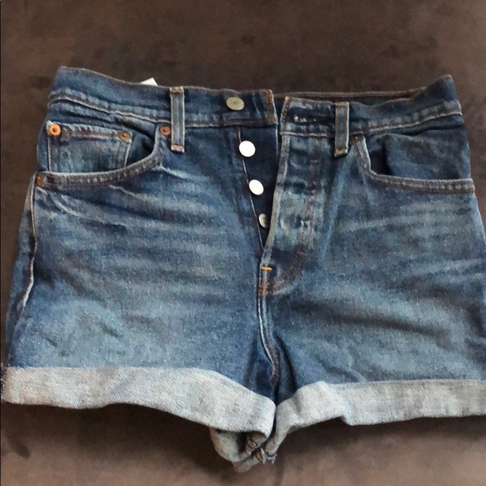 Levi’s Cuffed 27 Button Up Jean Shorts